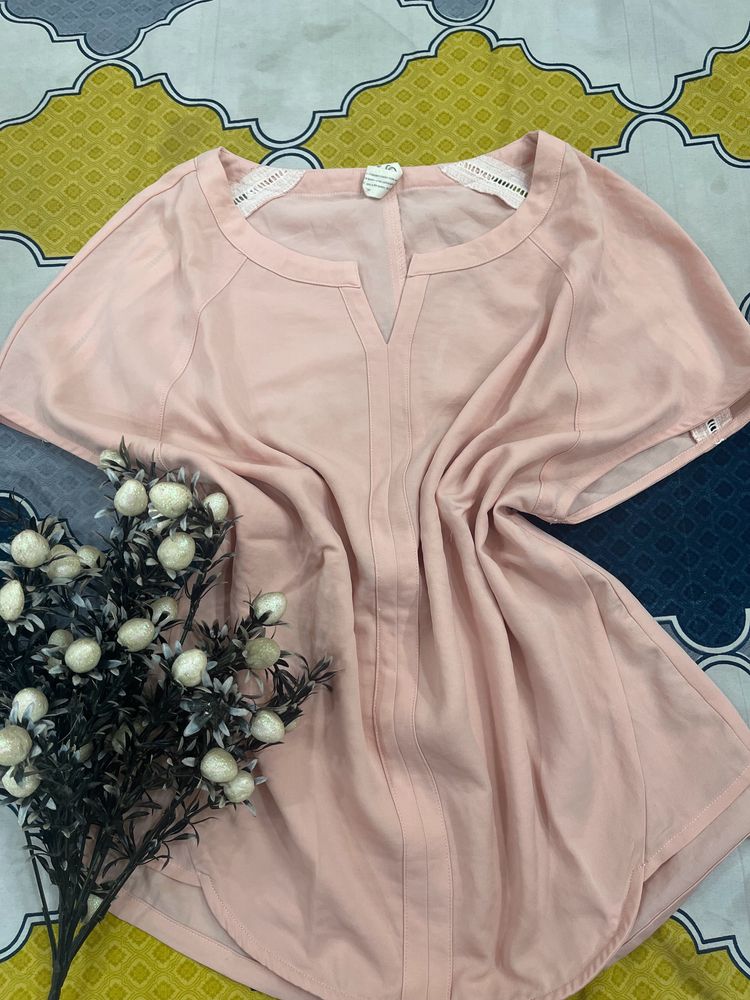 Elegant peach top