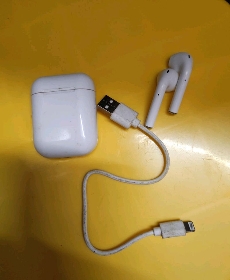 i11 wireless bluetooth Earpods(White)