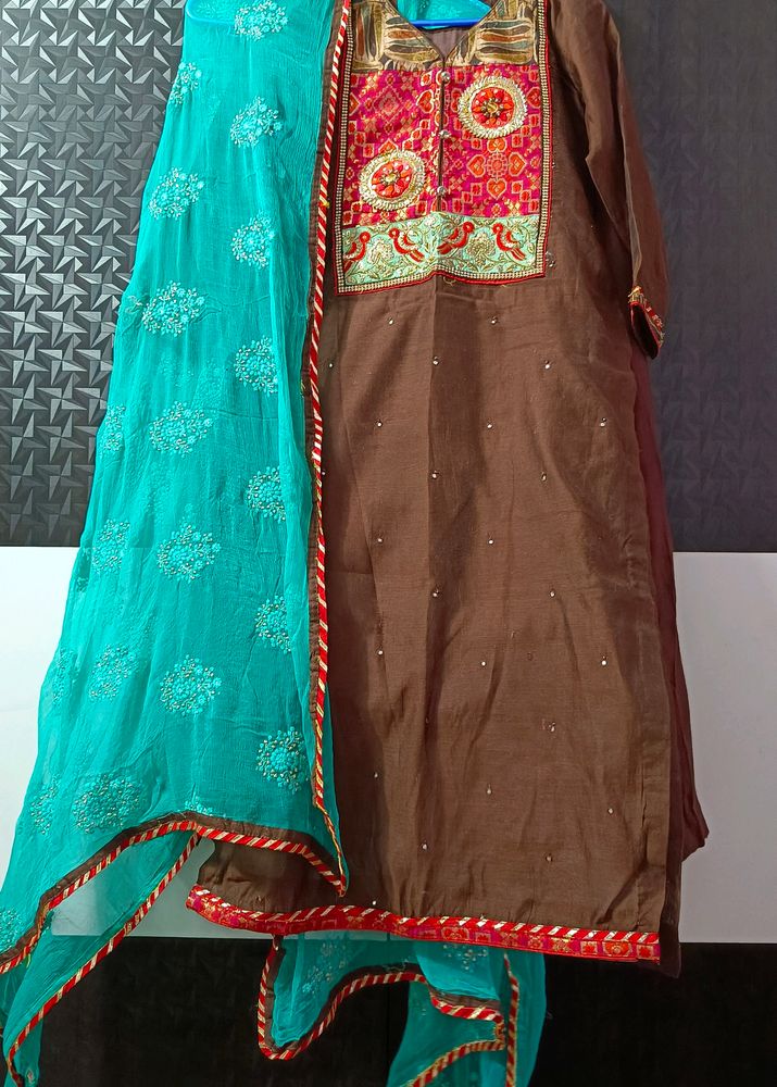 Kurta Suit Set