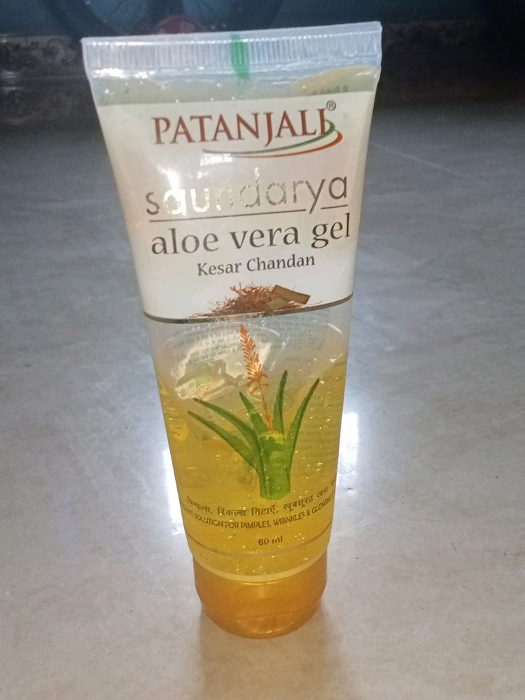 Saundarya aloe Vera Gel Kesar Chandan