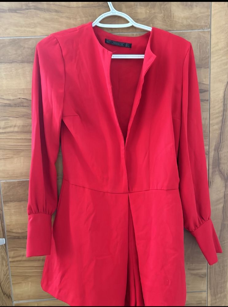 Red Jumpsuit Zara trafaluc . limited edition