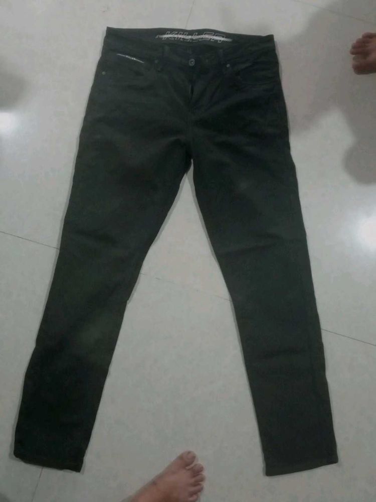 I Am Selling Attractive Bottle Green Coloured Pant