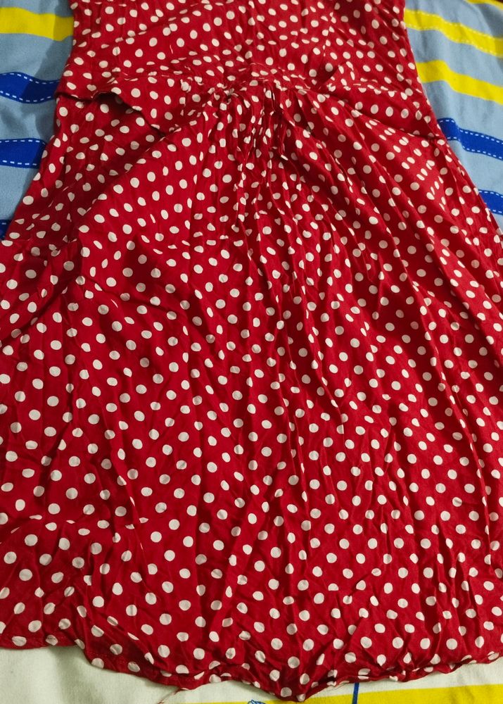 Old Cinematic Model Dress Red And White Dotted