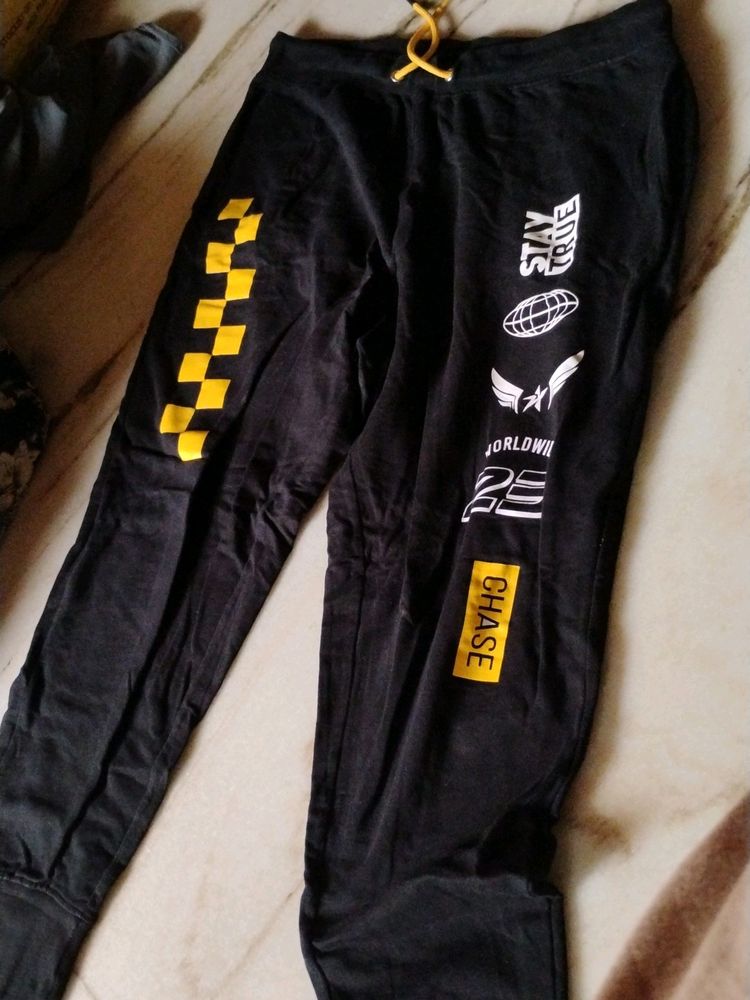 Trackpant