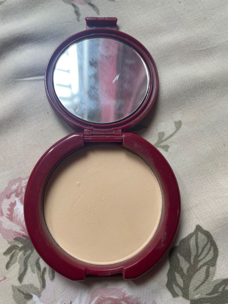 Dazller Compact Medium Skin Tone