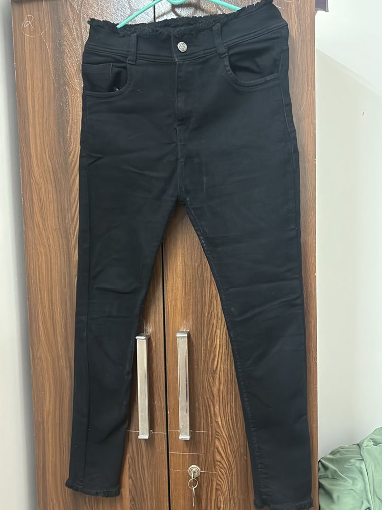 Black Skinny Jeans