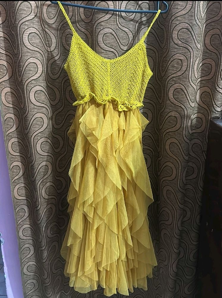 Pretty Yellow Dress ✨