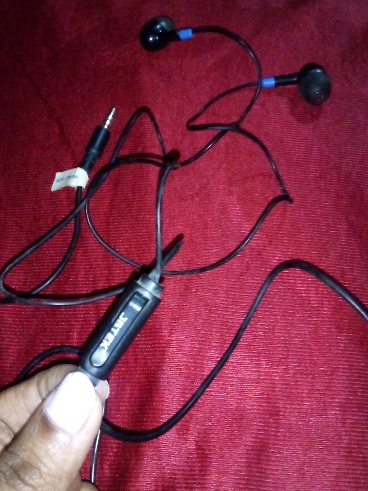 Earphone