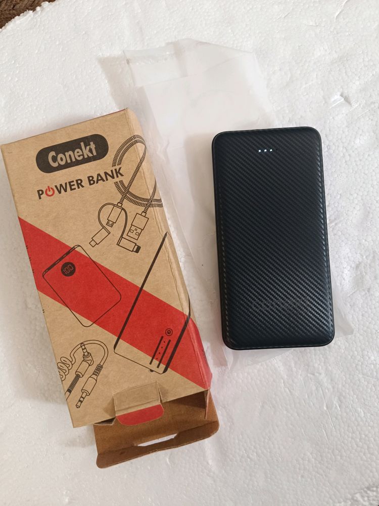 conekt fast charge power bank 15w like new conditi