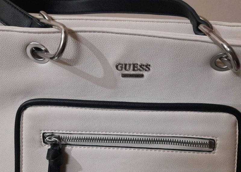 GUESS bag With Good Condition