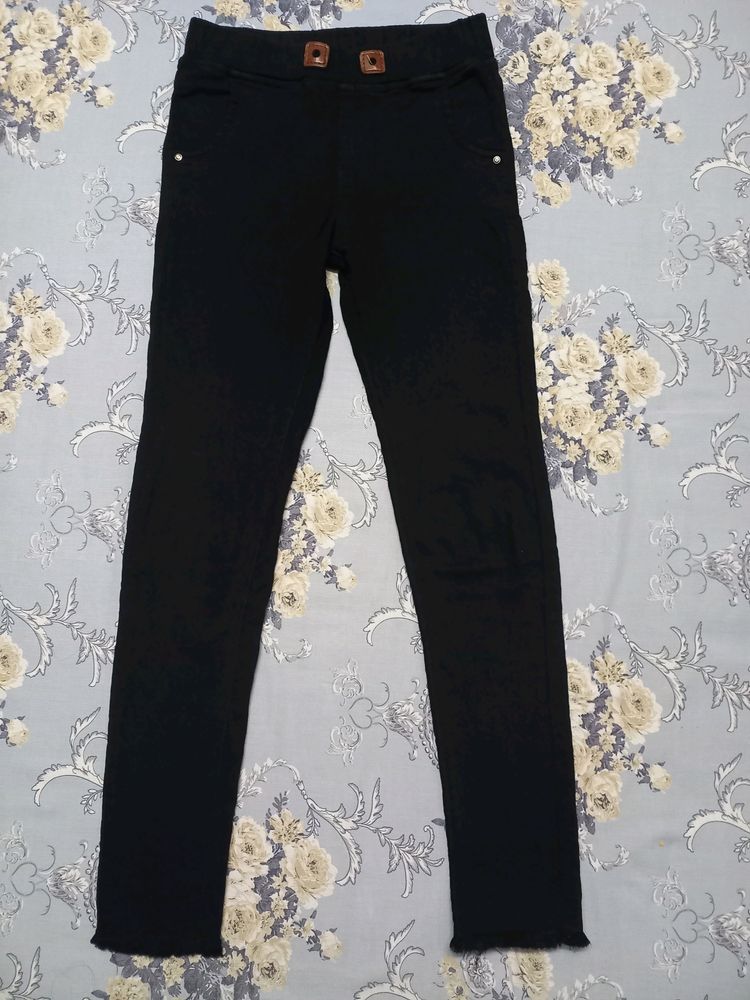 Like-New Stretchable Black Pants