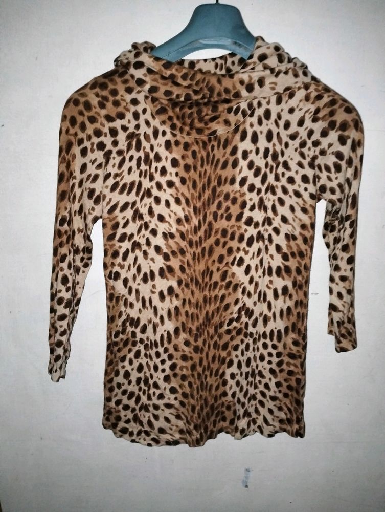 HIGH NECK TIGER PRINT TOP