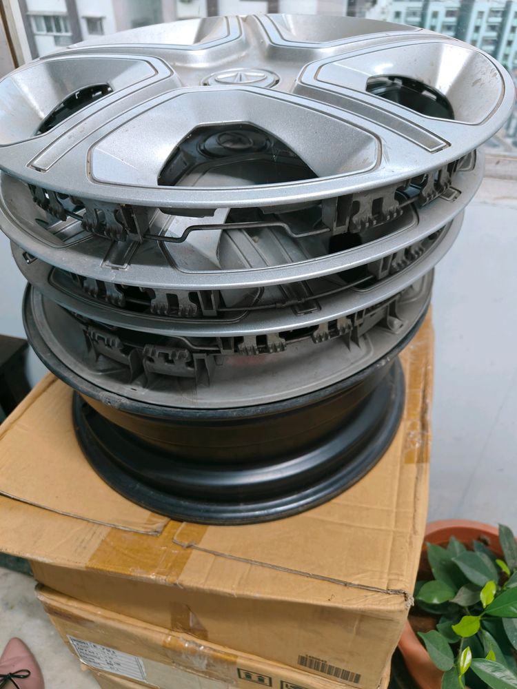 Tata Nexon Car Alloy Wheel