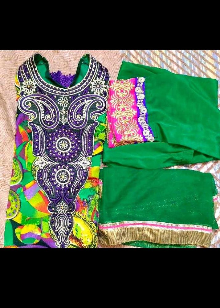 Pakistani Suit 💚