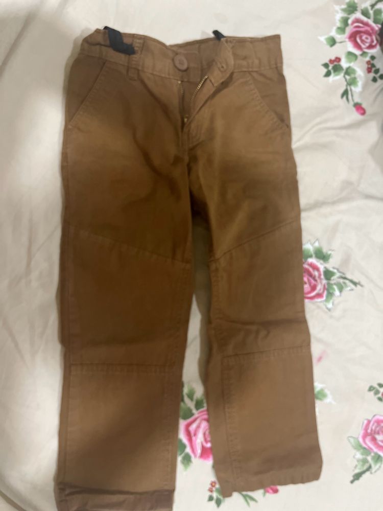 Selling New Max Brown jeans 3-4 Year