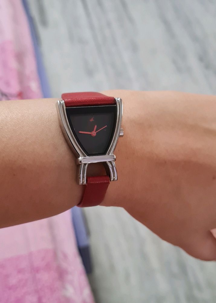 Fastrack Wrist Watch With Red Strap