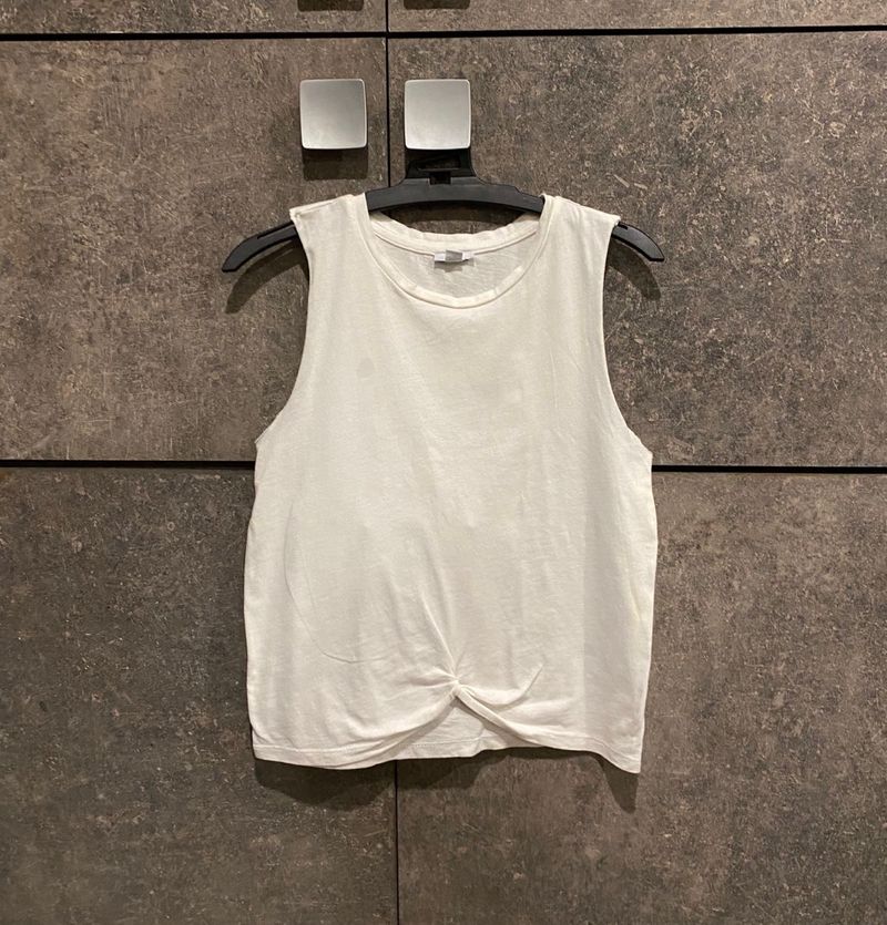 OVS sleeveless Cropped Top