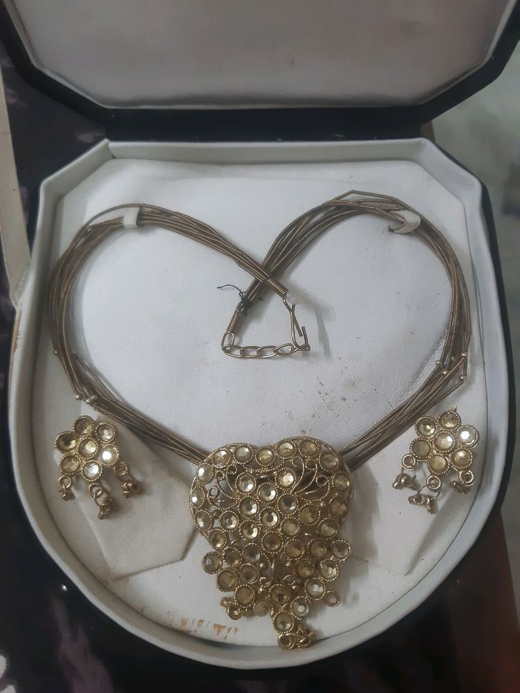 Beautiful Necklace Set