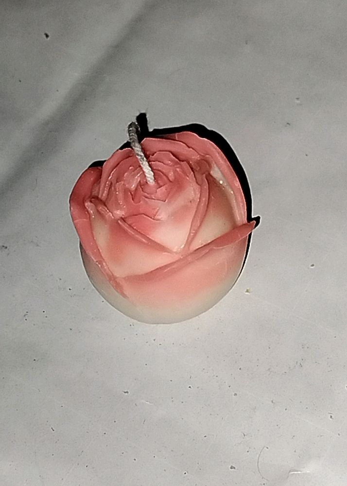 Rose Flower 🌹 Scented Candle