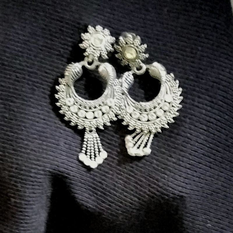 A Earring which haven't been used