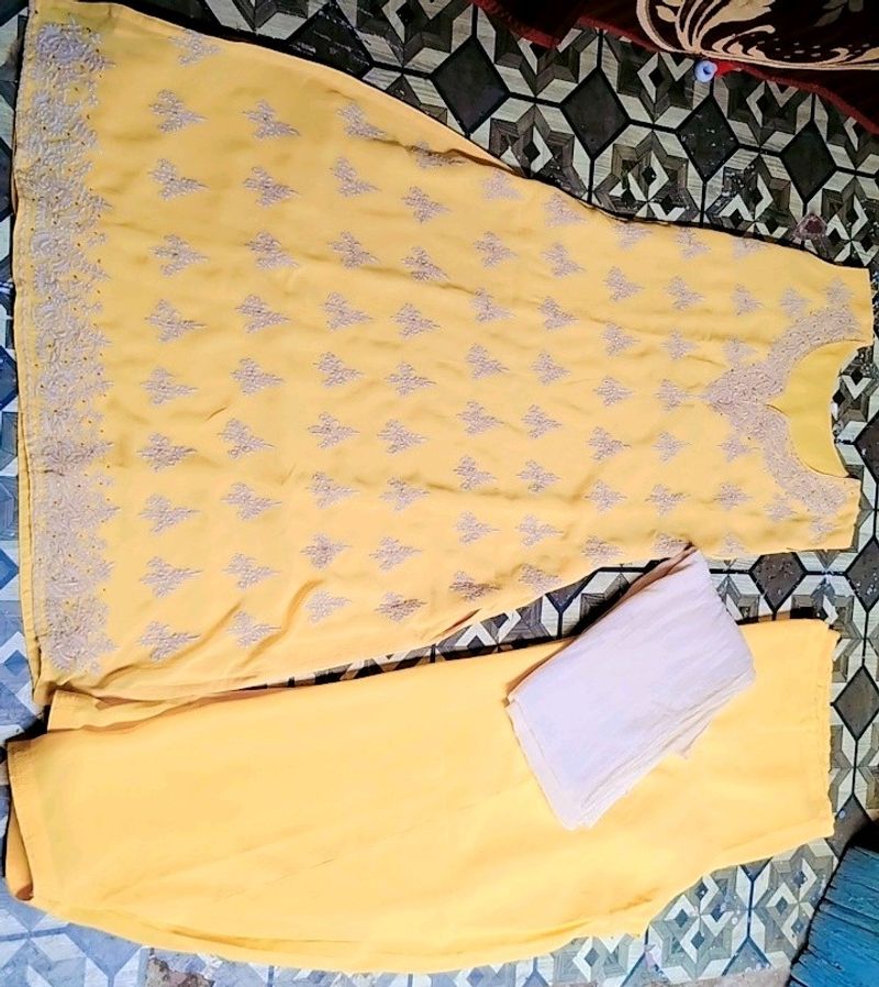 Kurta Set With Dupatta