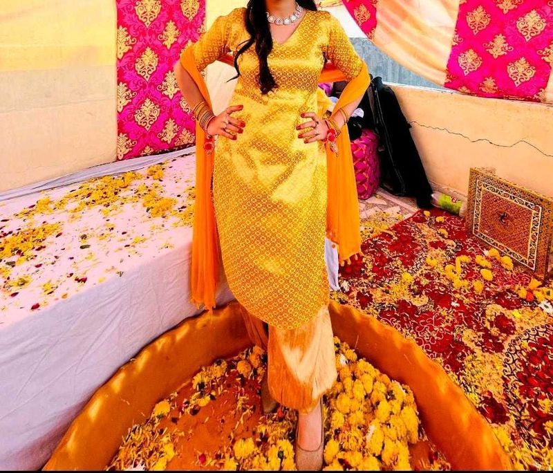 Haldi Suit