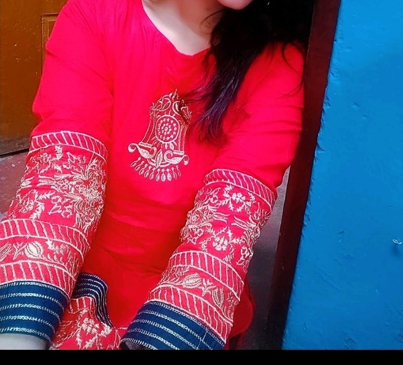 Red Kurti