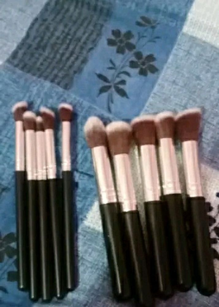 Makeup Brushes