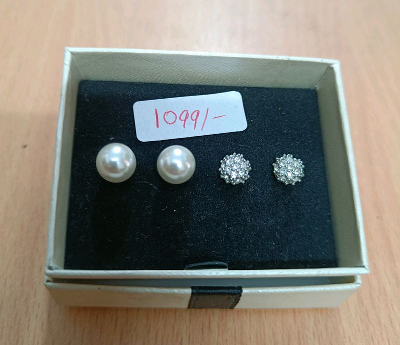 Brand New AVON 2 Set Earrings (4pcs)