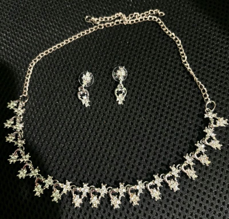 Stone Studded Necklace Set With Earrings