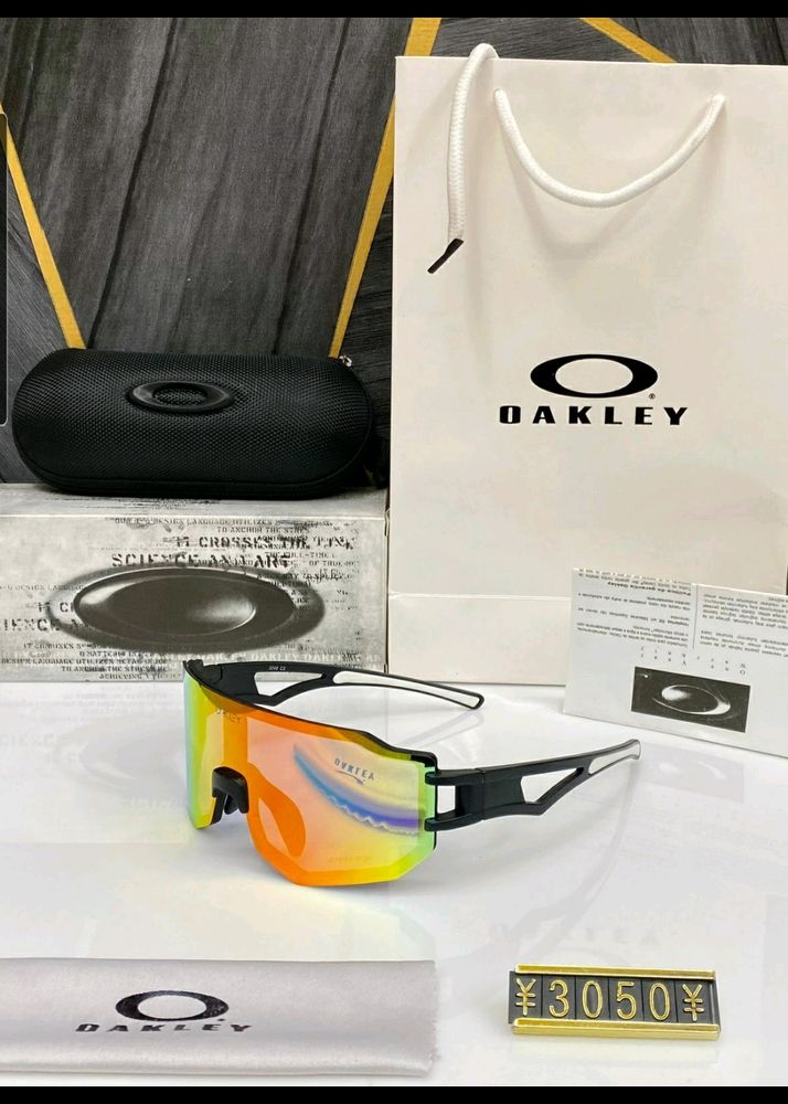 Oakley SUNGLASSES