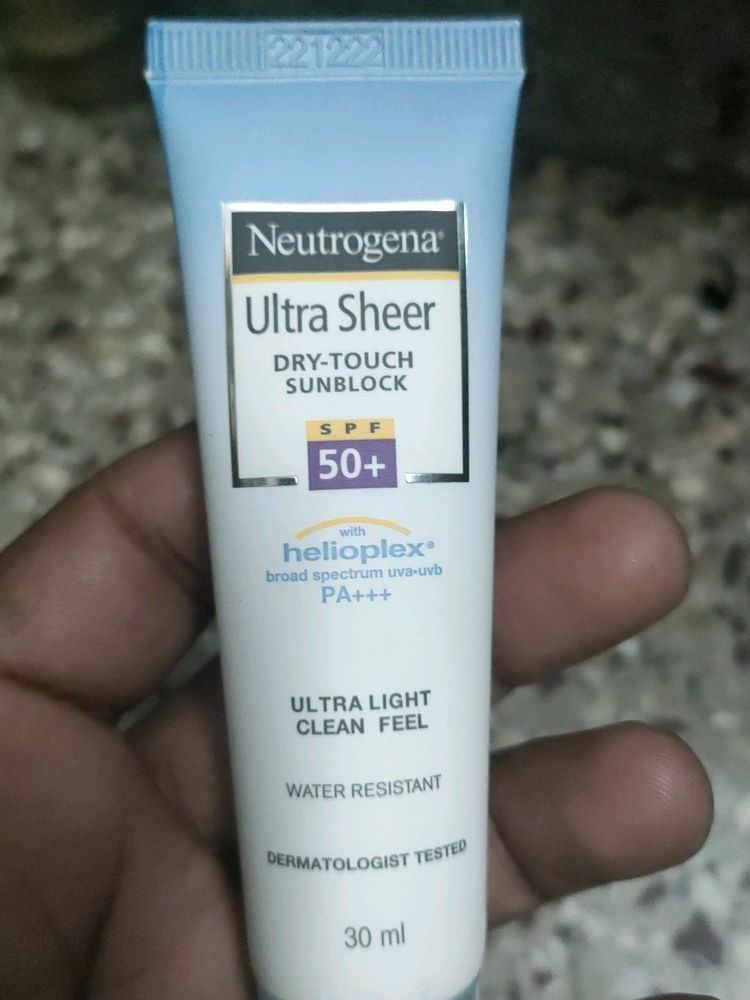 DRY-TOUCH SUNBLOCK SPF 50+