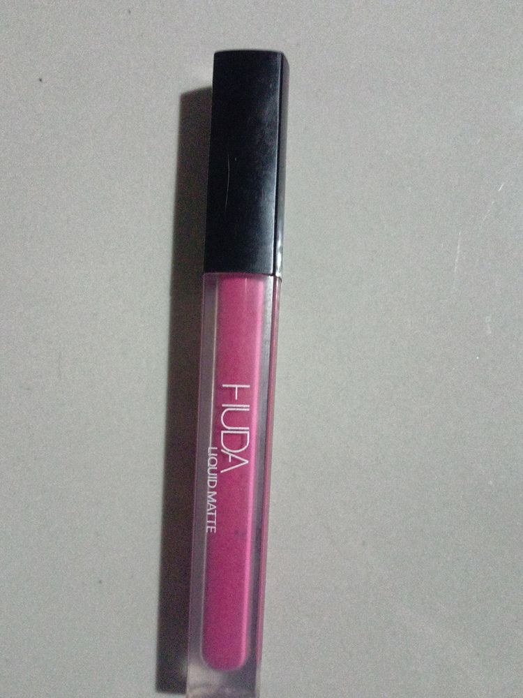 HUDA Liquid Matte Lipstick