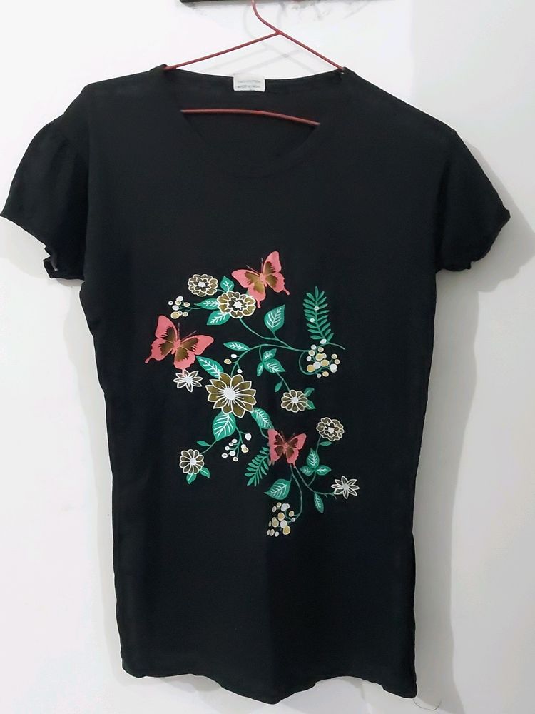 Black Tshirt Beautiful Print