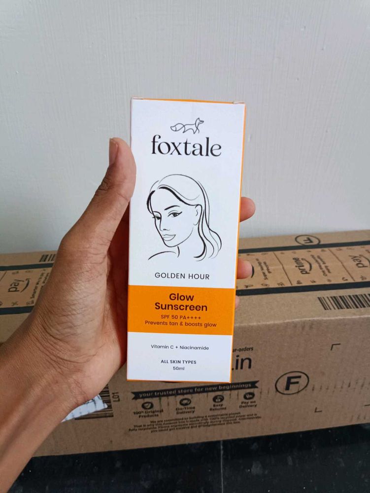 🧡 Foxtale Vit C & Niacinamide Glow Sunscreen🌞