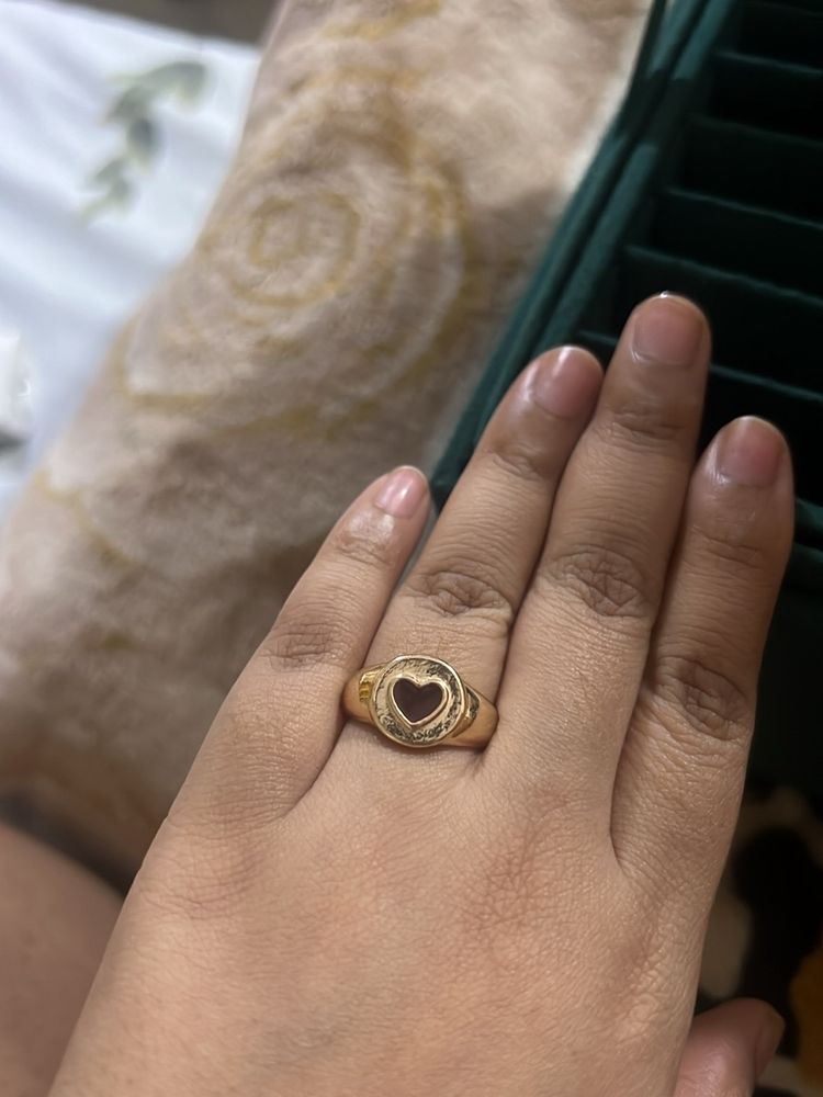 Gold GenZ Ring With Chocolate Heart