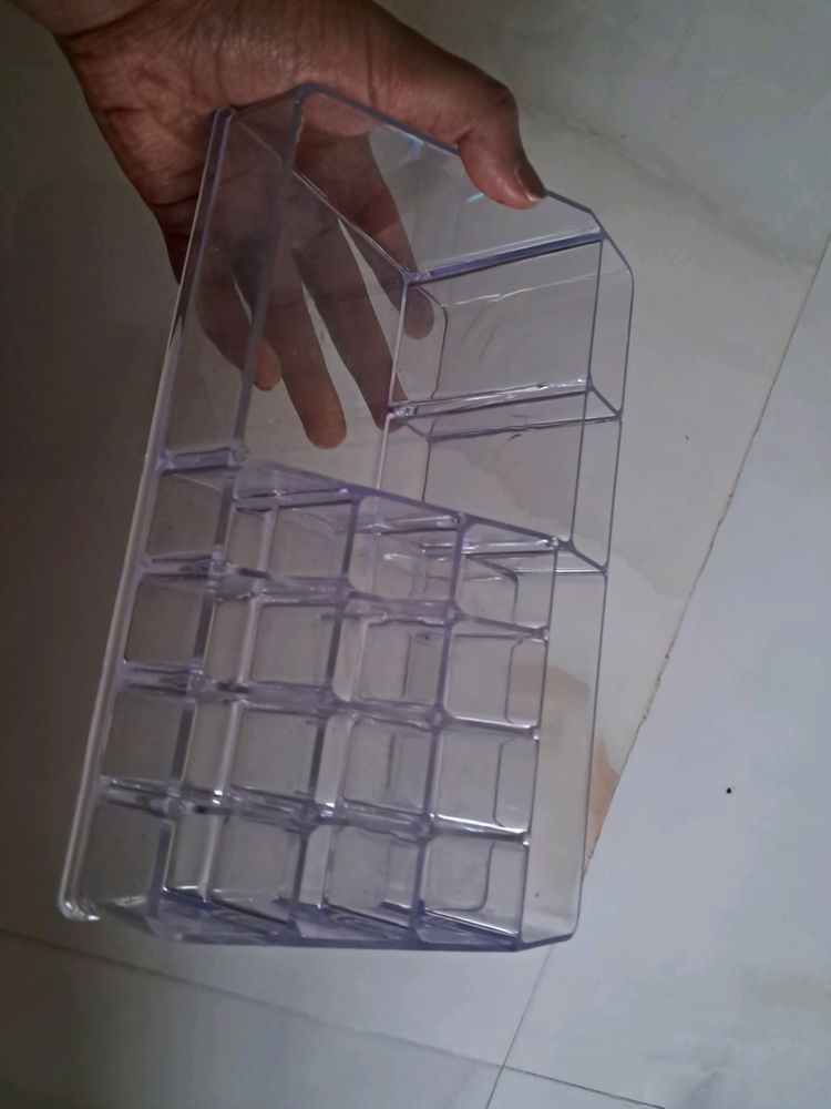 Transparent Makeup Organiser