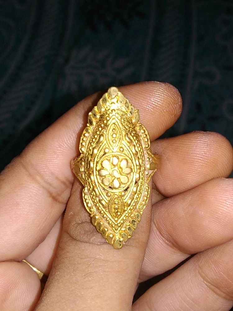 Goldan Pleted Ring