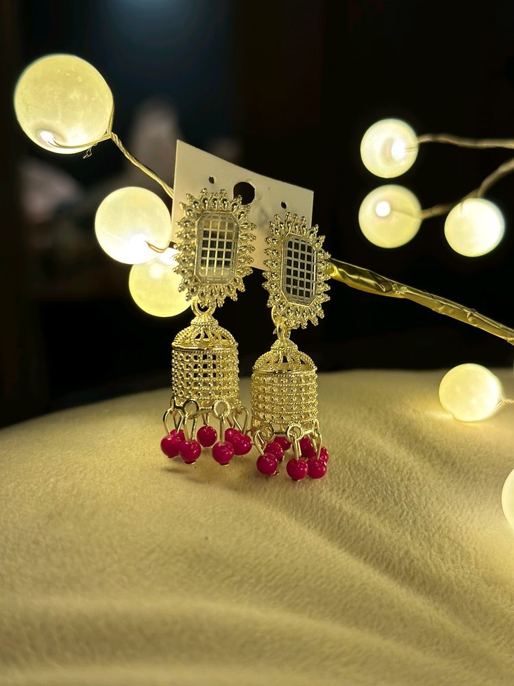 Jhumkis