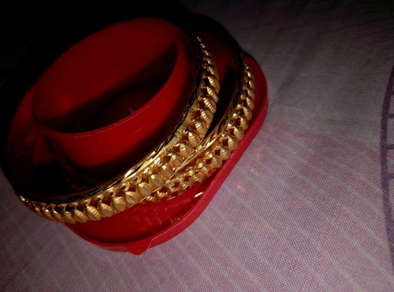 Gold Kada