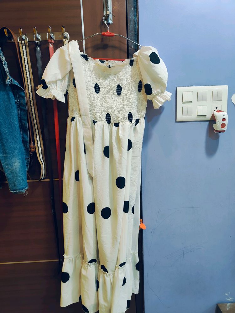 YPolka Dot Dress...Buy Fast Offer Is For Limited