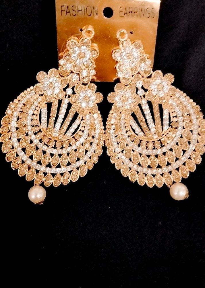 Beautiful Earrings Tops For Patty Wedding Fuction