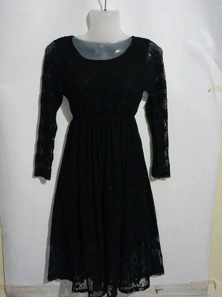 VERY PRETTY BLACK NET FROCK