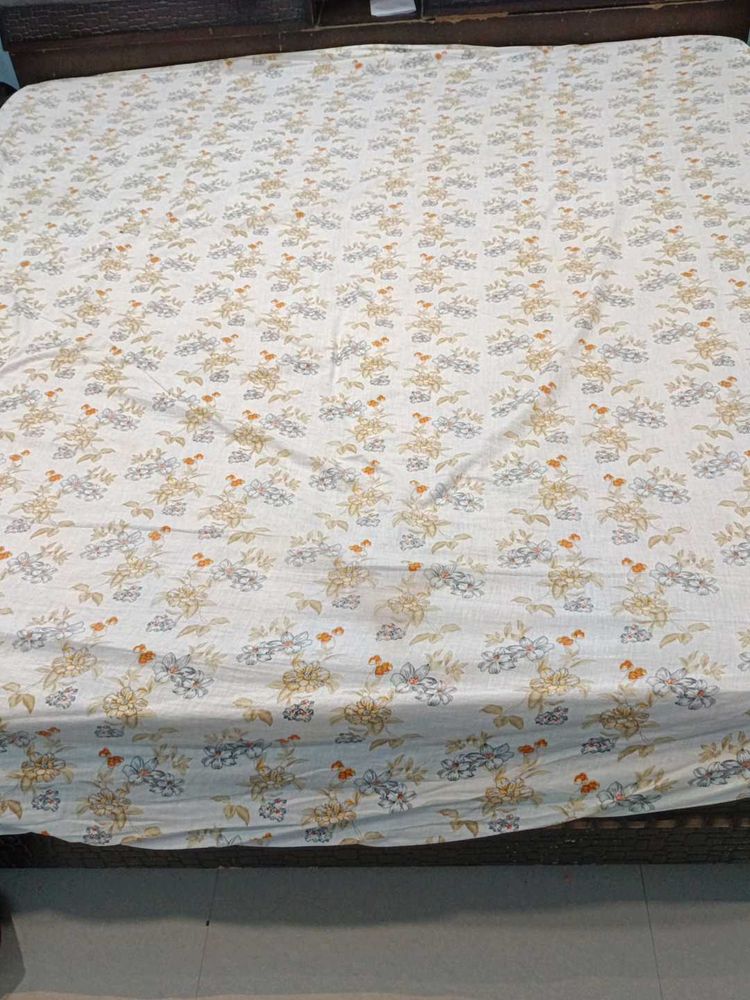 White Floral Bedsheet With 2 Pillow Covers