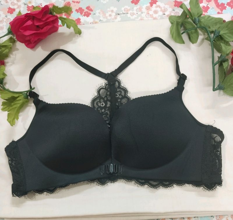 Pretty Net Detailing Imported Bra Black 😍