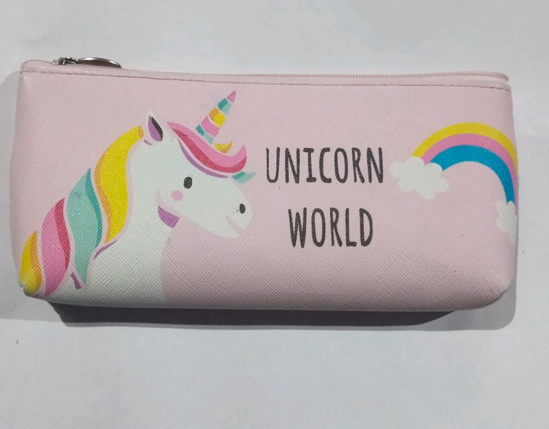 NEW UNICORN WORLD POUCH 🦄