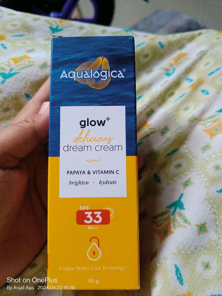 Aqualogica Glow Dream Cream