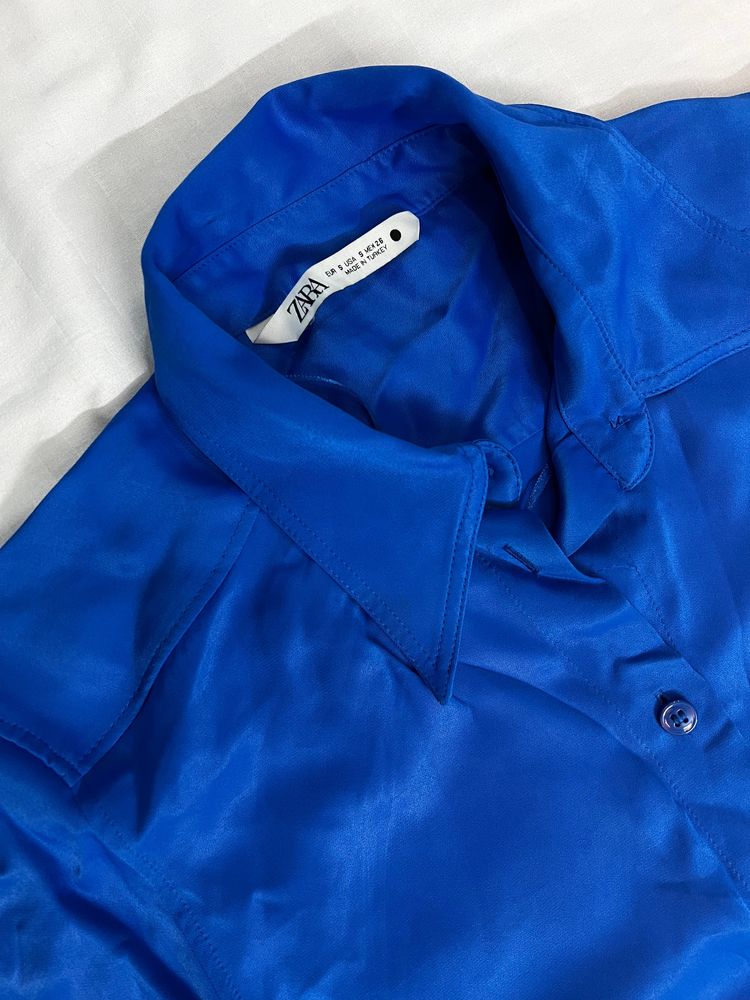 Zara Satin Shirt.💙