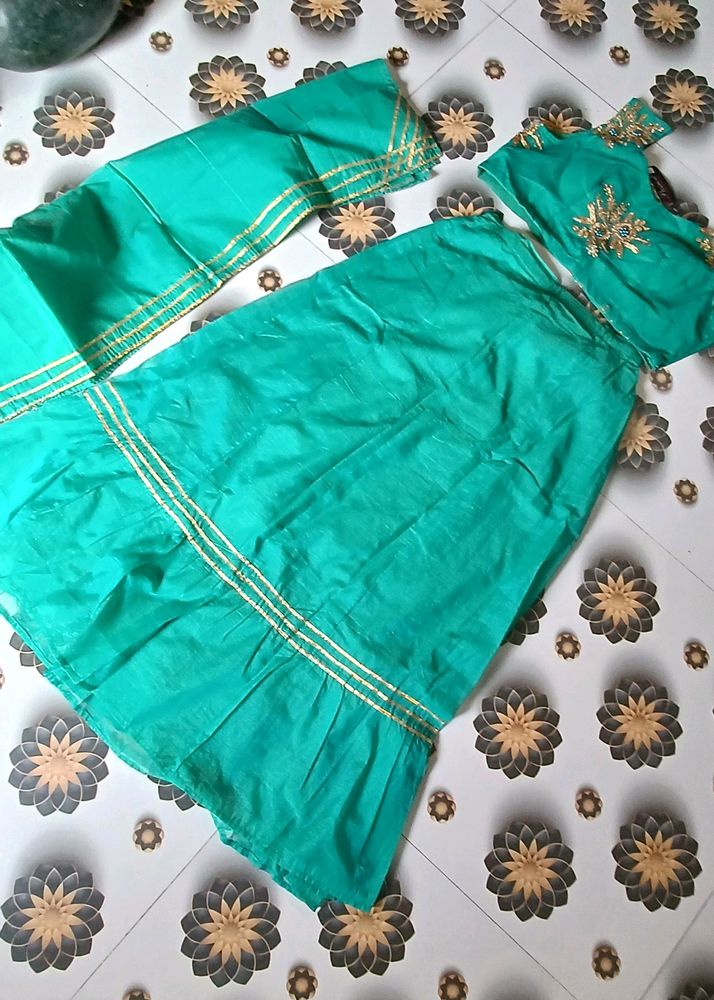 CROP TOP LEHENGA