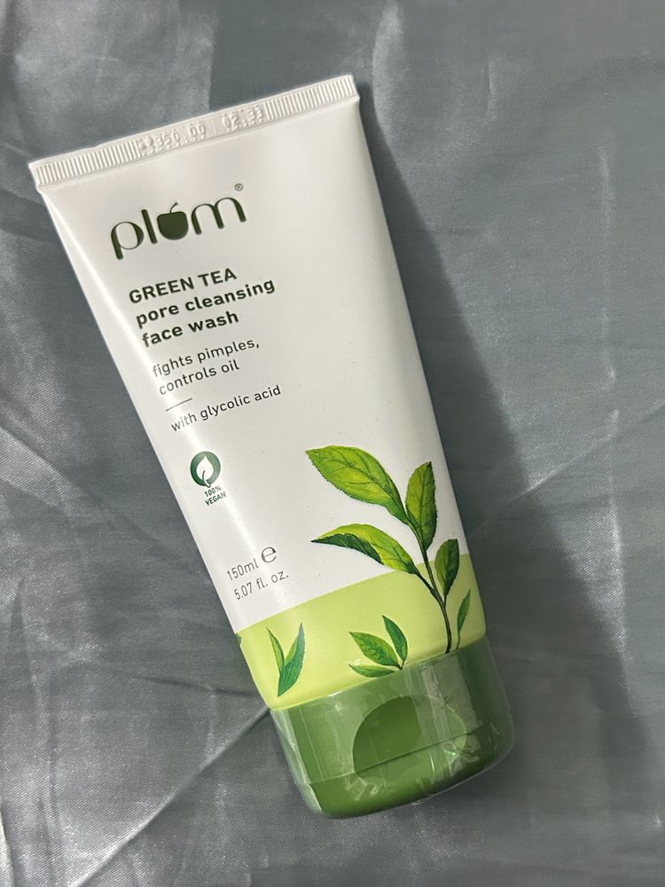 Plum Green Tea pore cleaning Face Wash